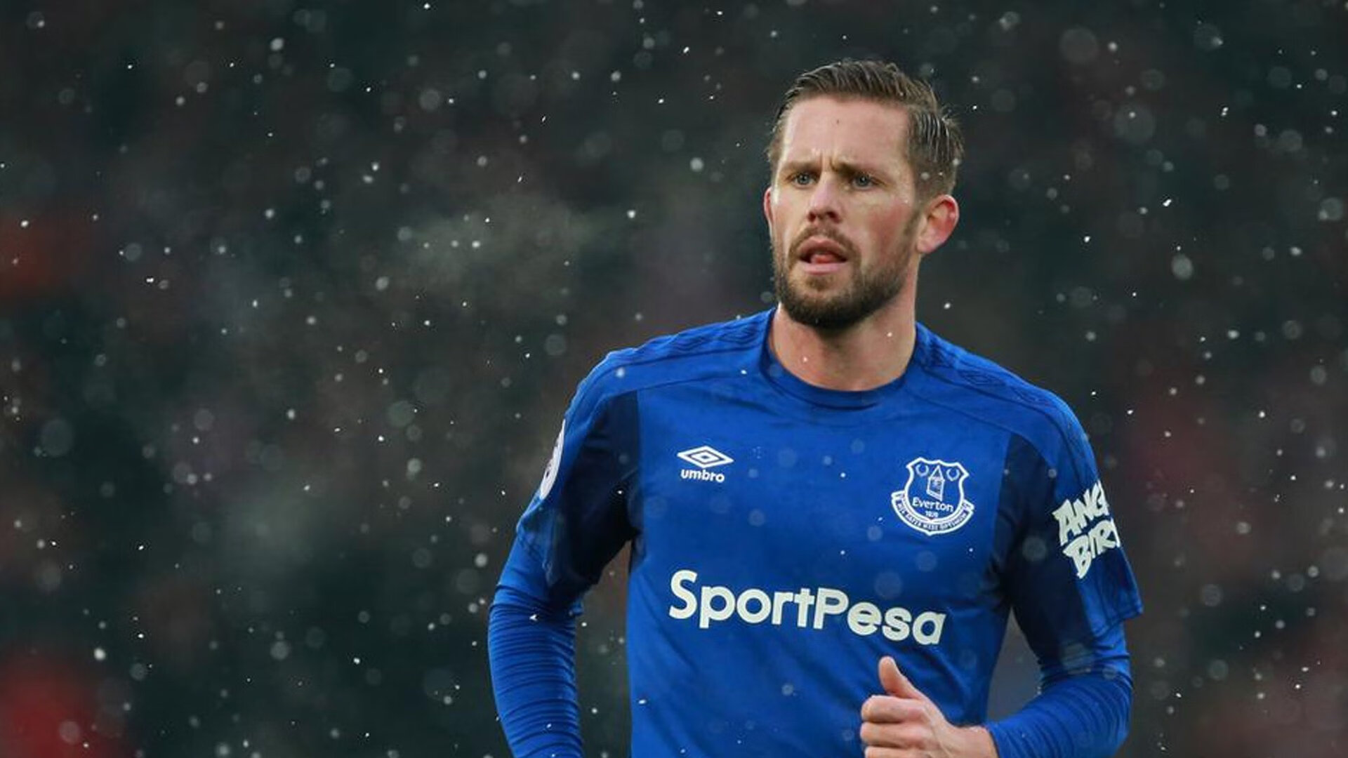 九游官网pc-阿伦·斯密斯：连续几场关键比赛中，展示了超凡的球场智商，阿伦斯集锦